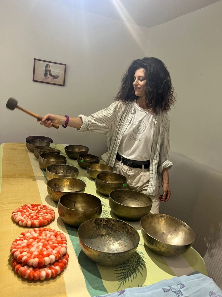 9d528dd6-894a-471b-99c5-cee2315e5a68 Massaggio sonoro con Campane tibetane associate alla vibrazione dei pianeti